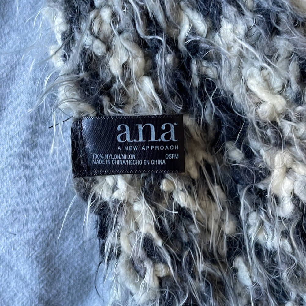 Knit Scarf - Picture 3 of 3